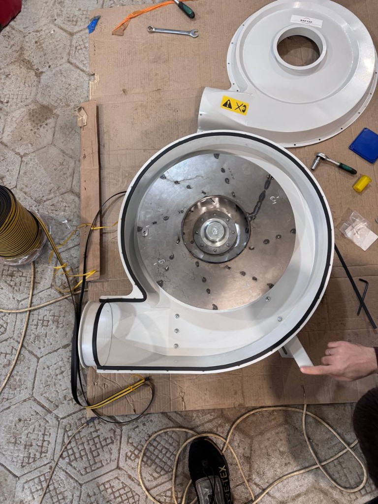 Воздуходувка в открытом виде — контроль качества