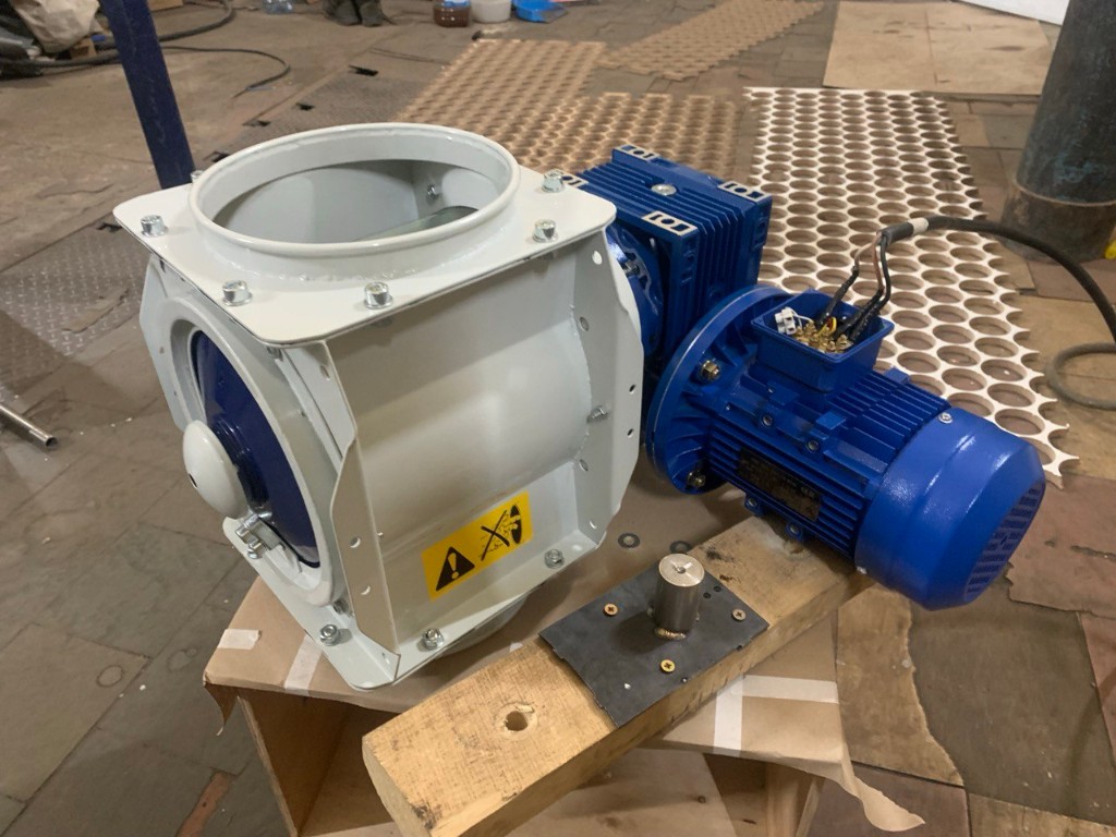 Шлюзовой затвор в сборе